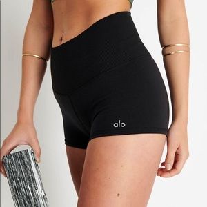 Alo Black Spandex Yoga Aura Shorts Size Large